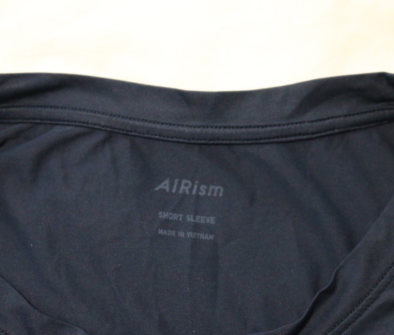 Uniqlo Airism Men Micro Mesh Lightweight Polyester Spandex Size M Blue Tee Top gallery