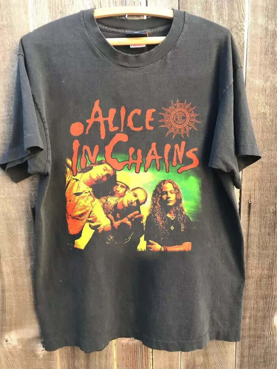 Alice In Chains 90s Vintage Grunge Rock Band Graphic T-Shirt Tee gallery