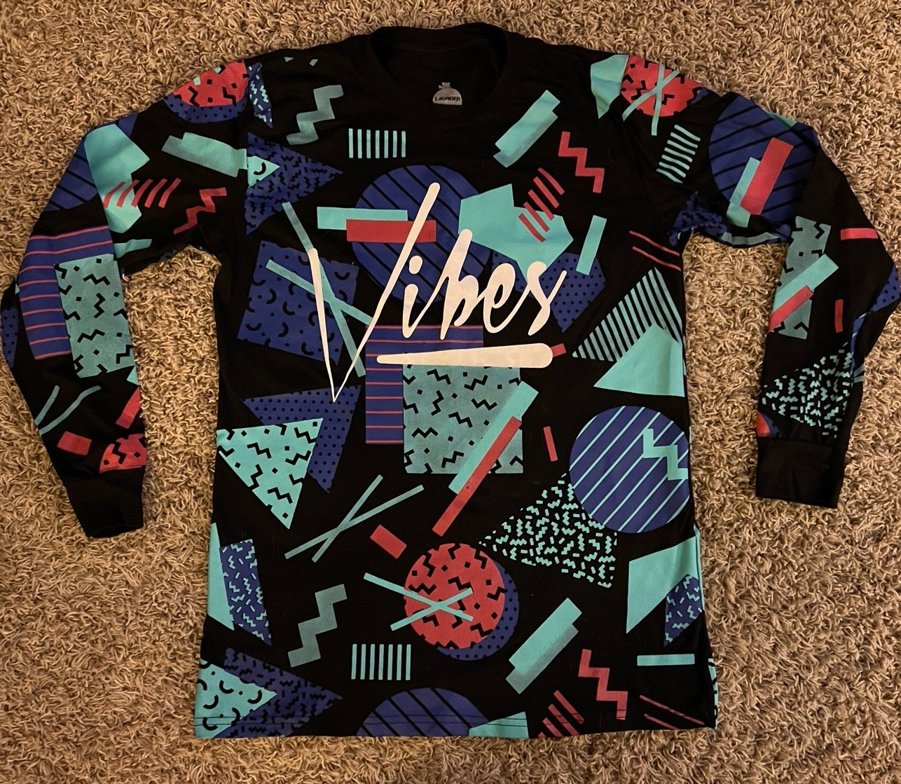 Launder Vibes Geometric Graphic M Long Sleeve Shirt Black Purple Pink