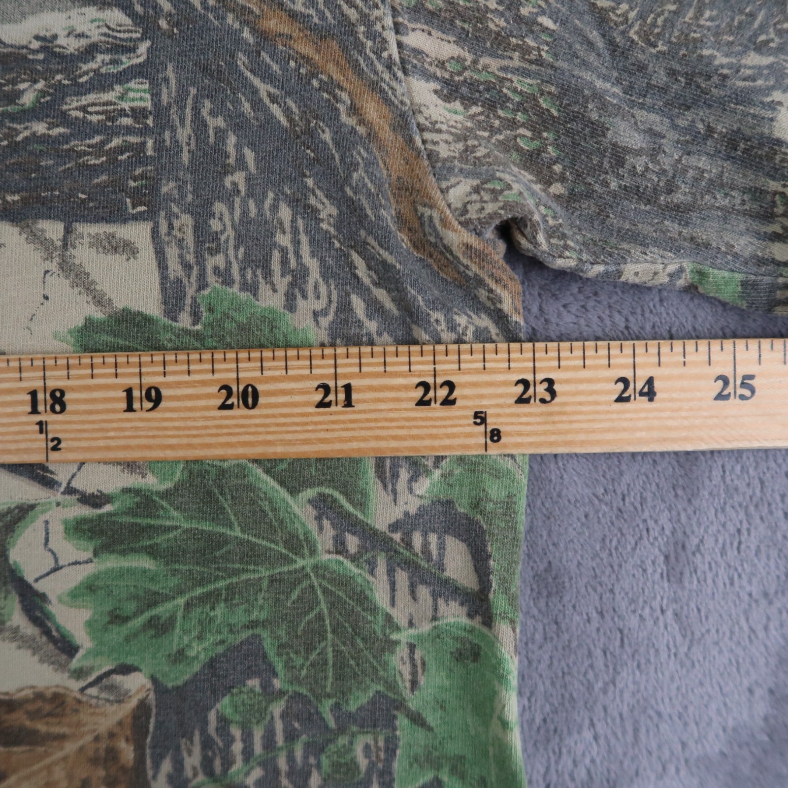 Vintage 90s Real Tree Camo XL Deer Graphic Animal Classic Outdoor T Shirt gallery