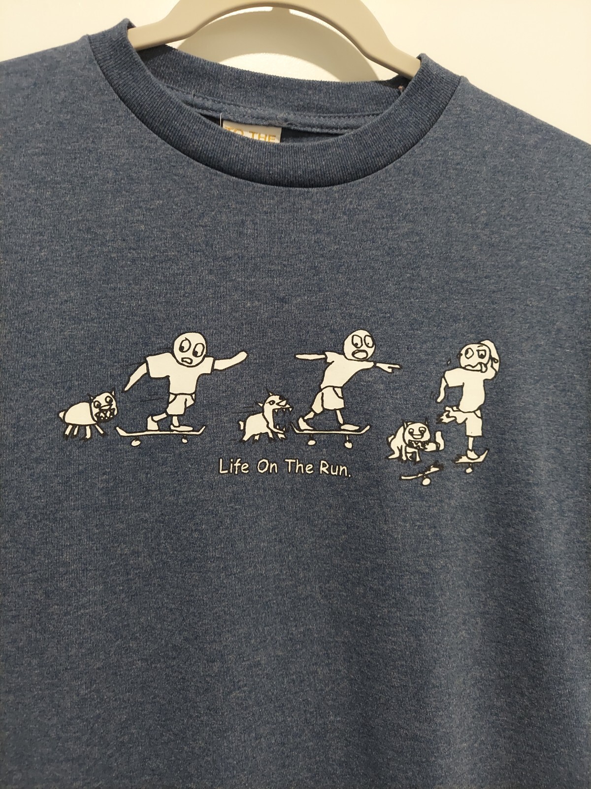 VTG To The Edge Prime Cut Tees Life On The Run. T-Shirt Medium Navy Anime Dogs gallery