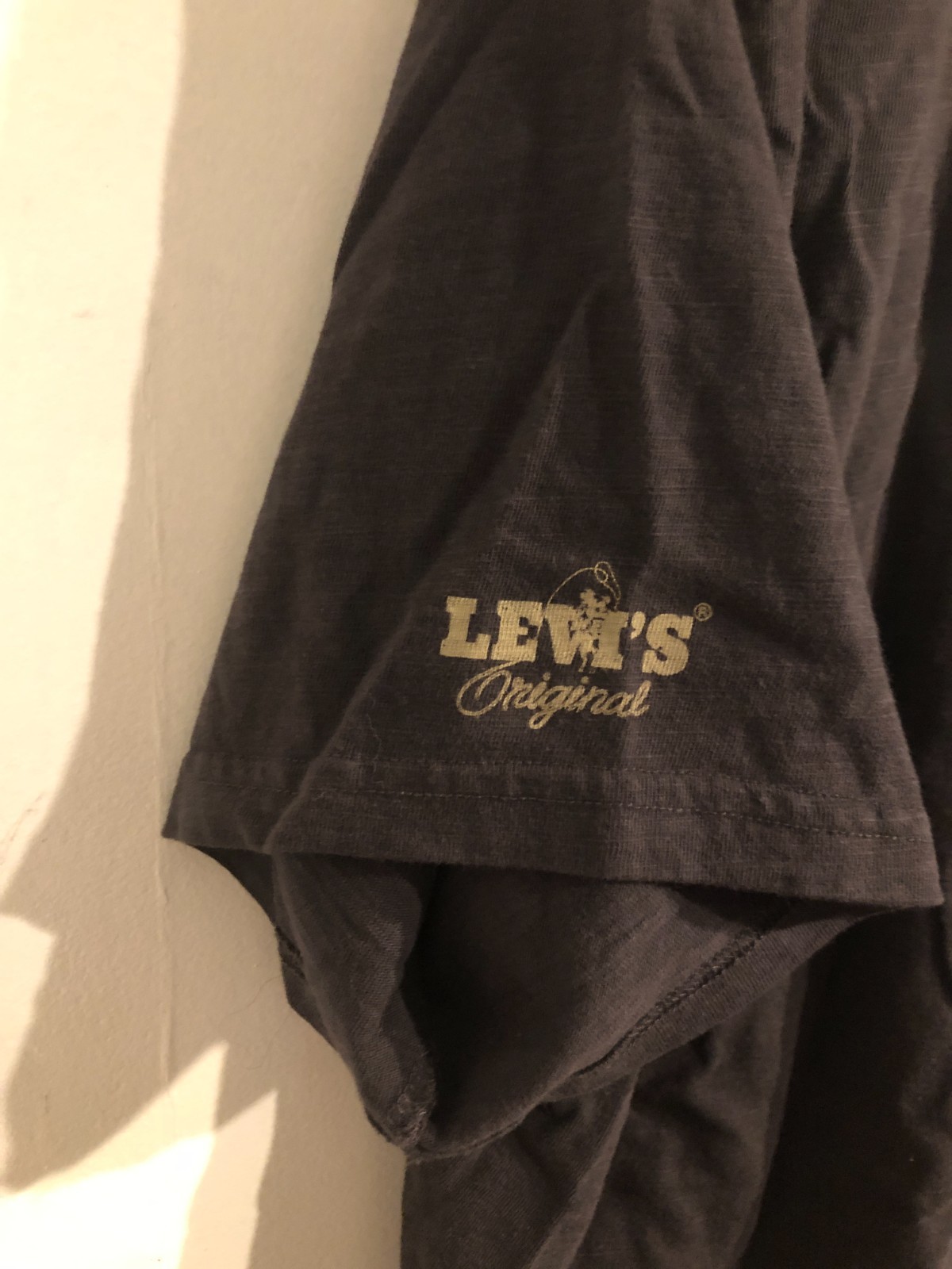 Levis Men's M Black Graphic T-Shirt Cowboy Desert Horse gallery