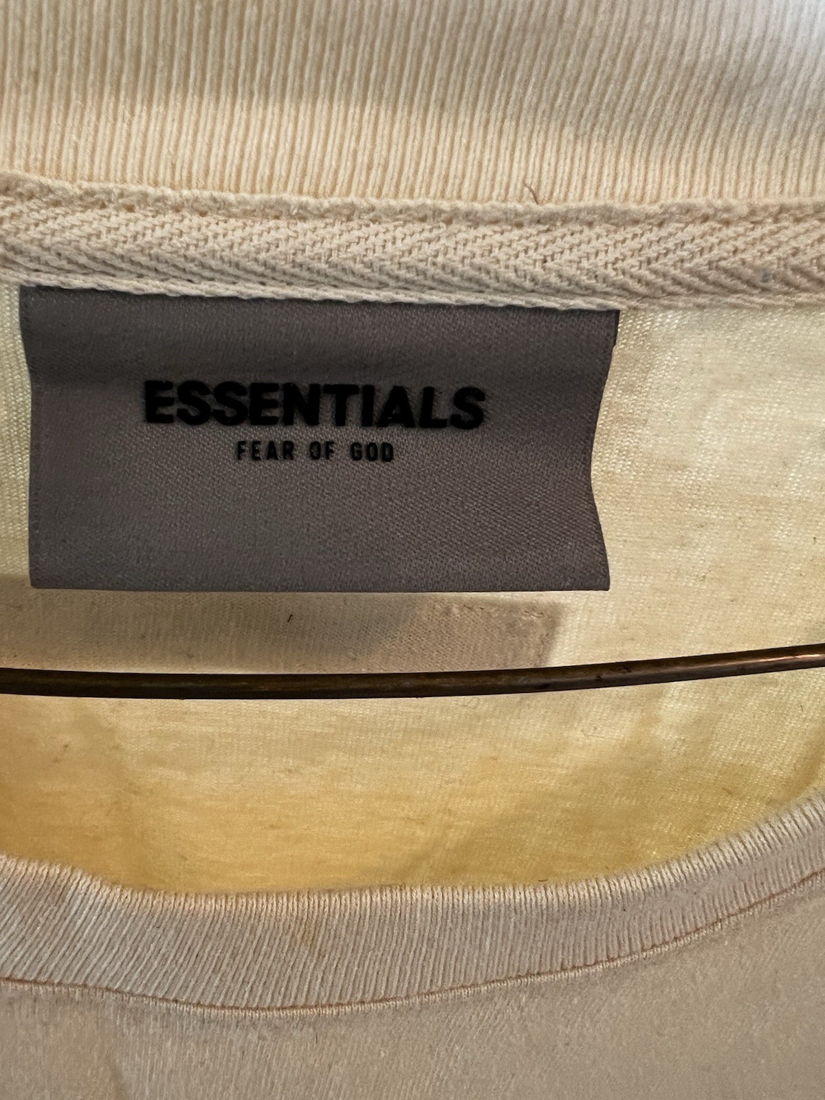 MENS FEAR OF GOD ESSENTIALS TEE CREAM MED SIZE gallery