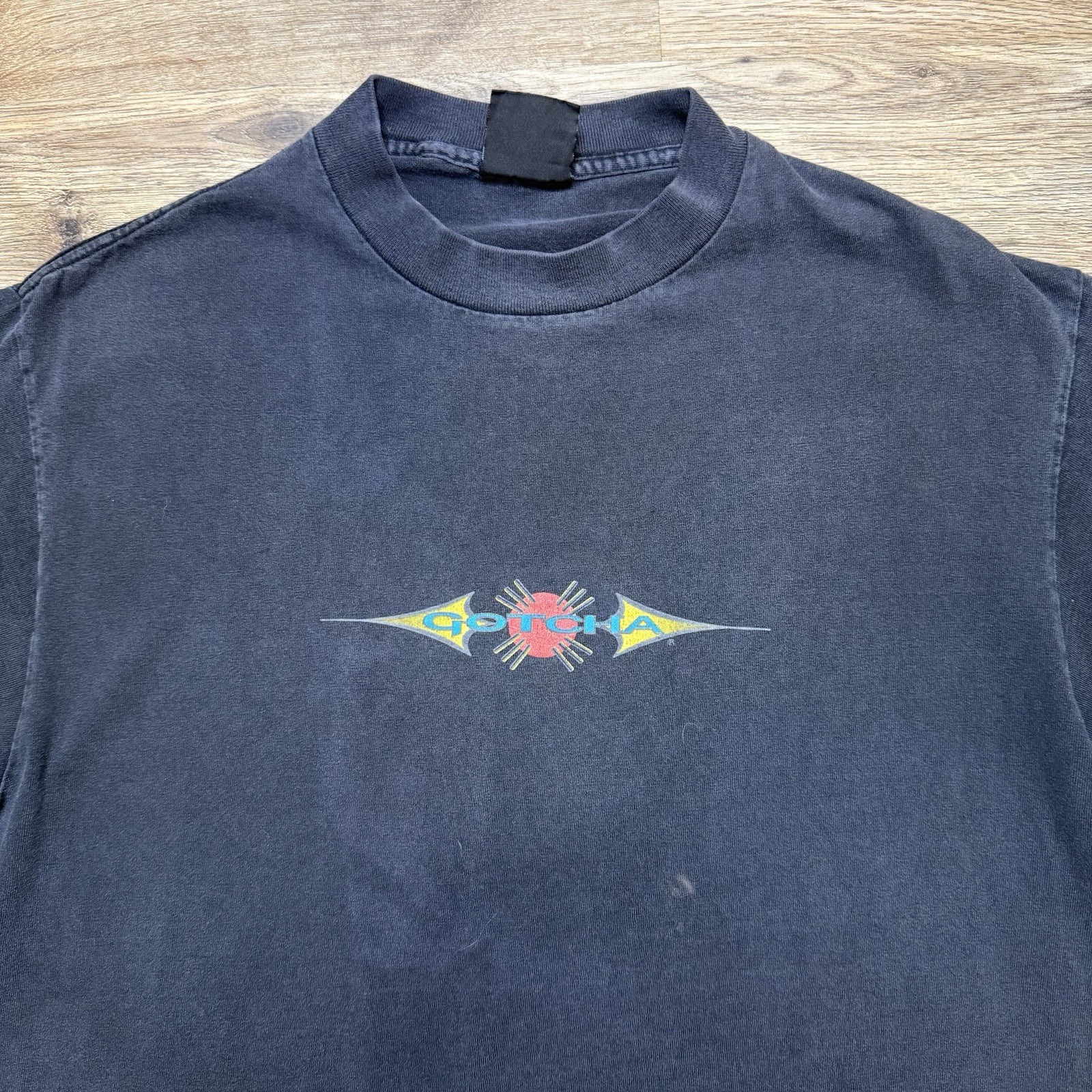 Rare 90’s Gotcha surf shirt with center design Single stitch black size L gallery