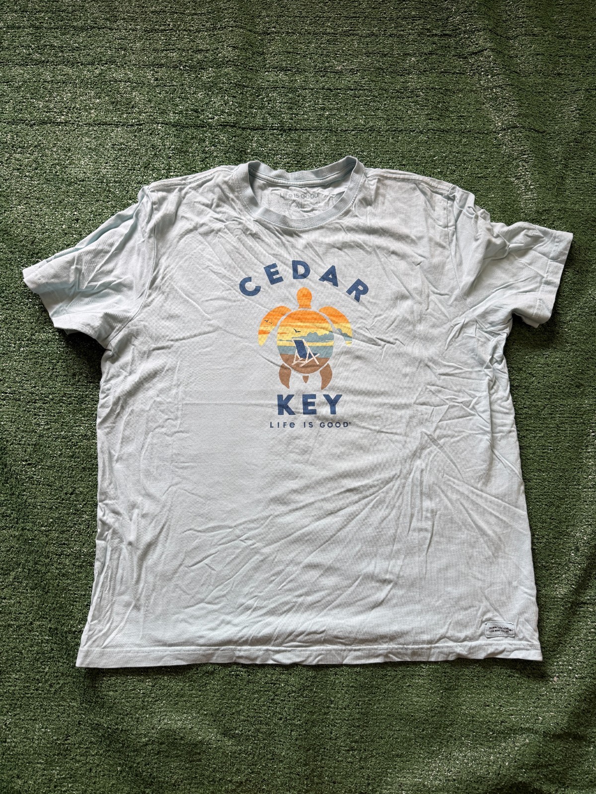 Life is Good Men’s Cedar Key Florida Beach Sea Turtle Light Blue T Shirt XL gallery