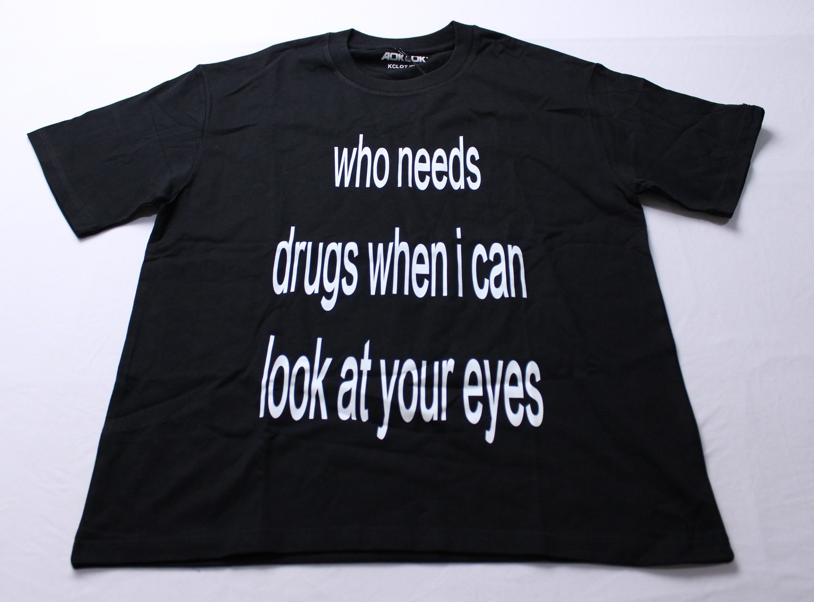 AoKLoK Unisex Unseen Echoes Addicted to Your Eyes Shirt AP2 Black Small NWT