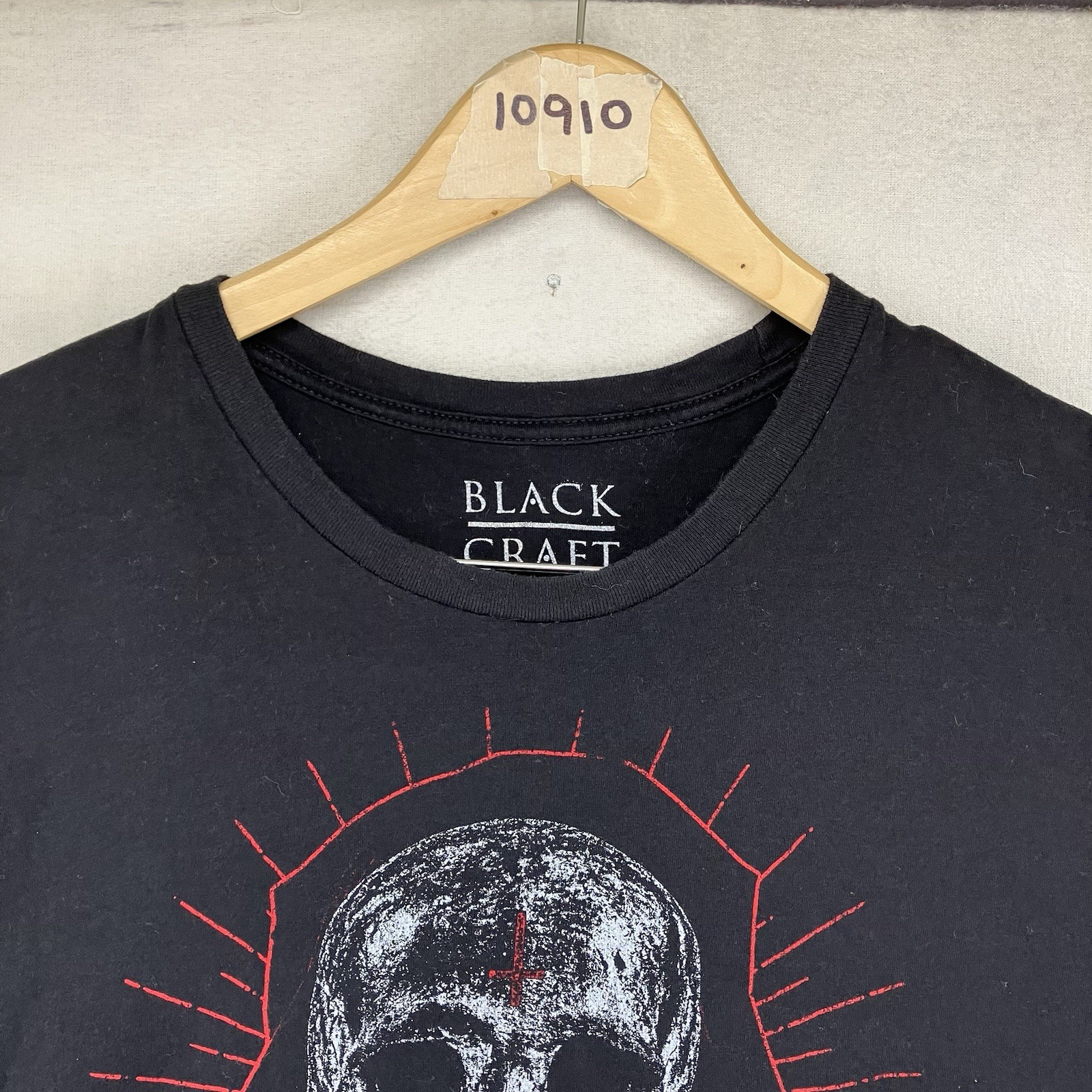 Black Craft Cult T Shirt Mens 2XL SEE YOU IN HELL Middle Finger Hugs & Kisses gallery