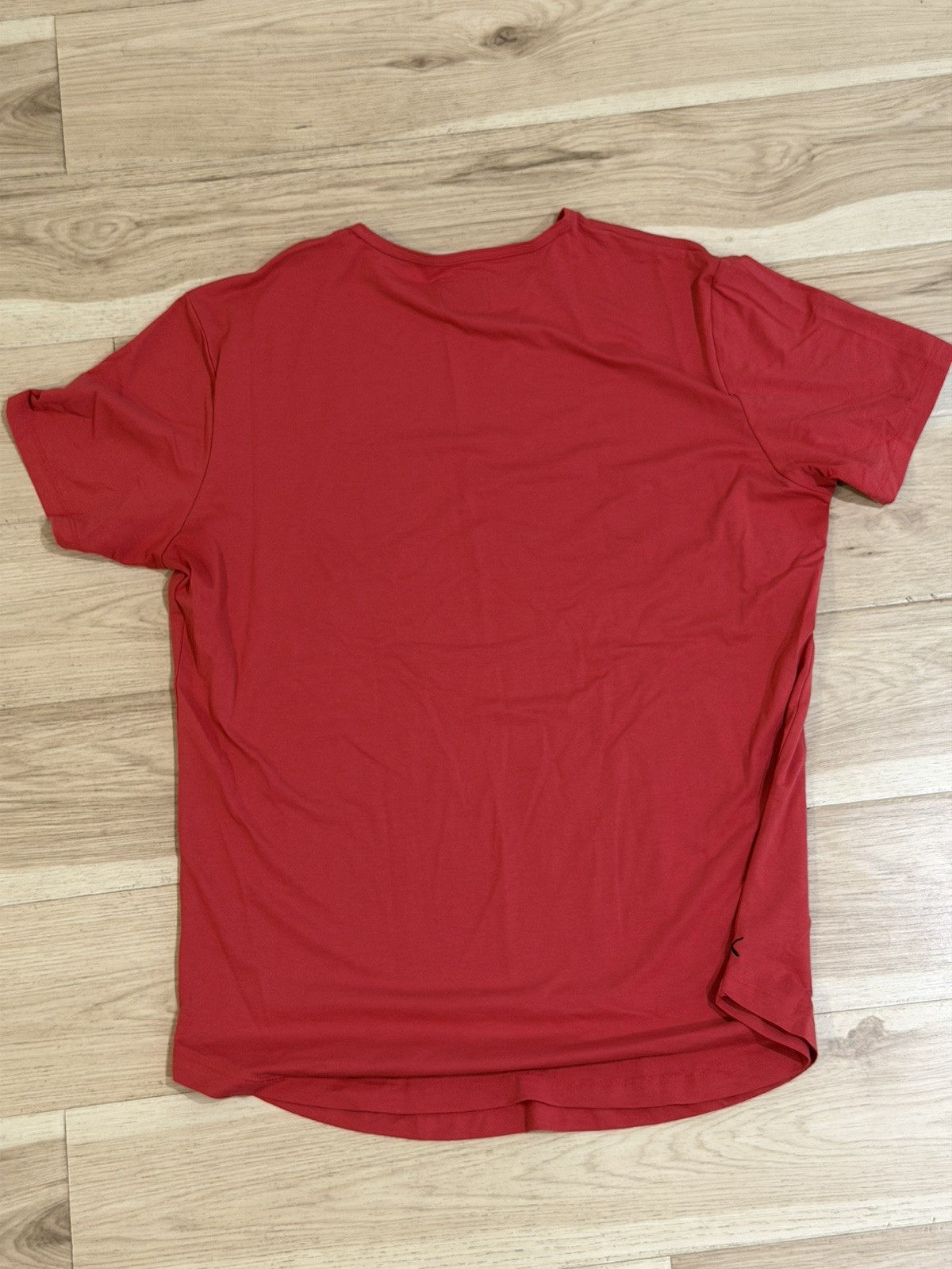Cuts Clothing Crew Neck T-Shirt Men's XL Trim Fit Red Coral Curved Hem gallery