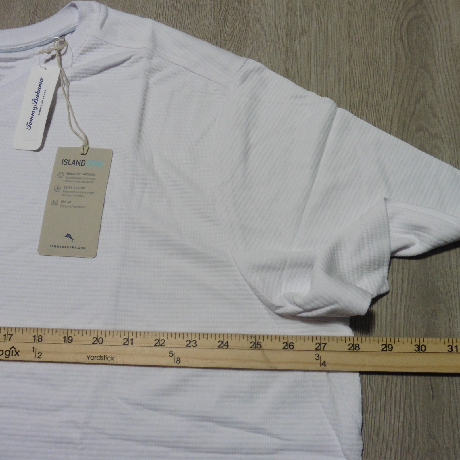 TOMMY BAHAMA Mens 2XLB 2XL BIG T SHIRT COASTAL CREST V NECK WHITE HAWAIIAN gallery