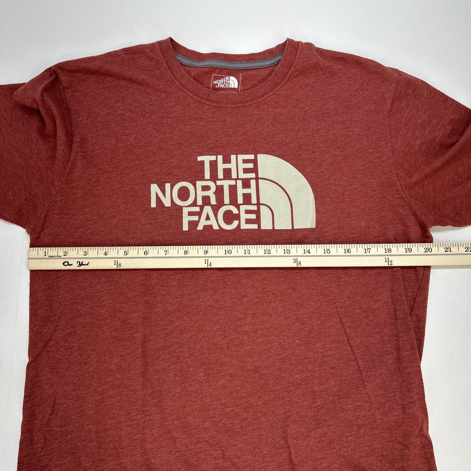 North Face Standard Fit 50 Cotton 50 Poly Short Sleeve T-shirt Men M Light Red gallery