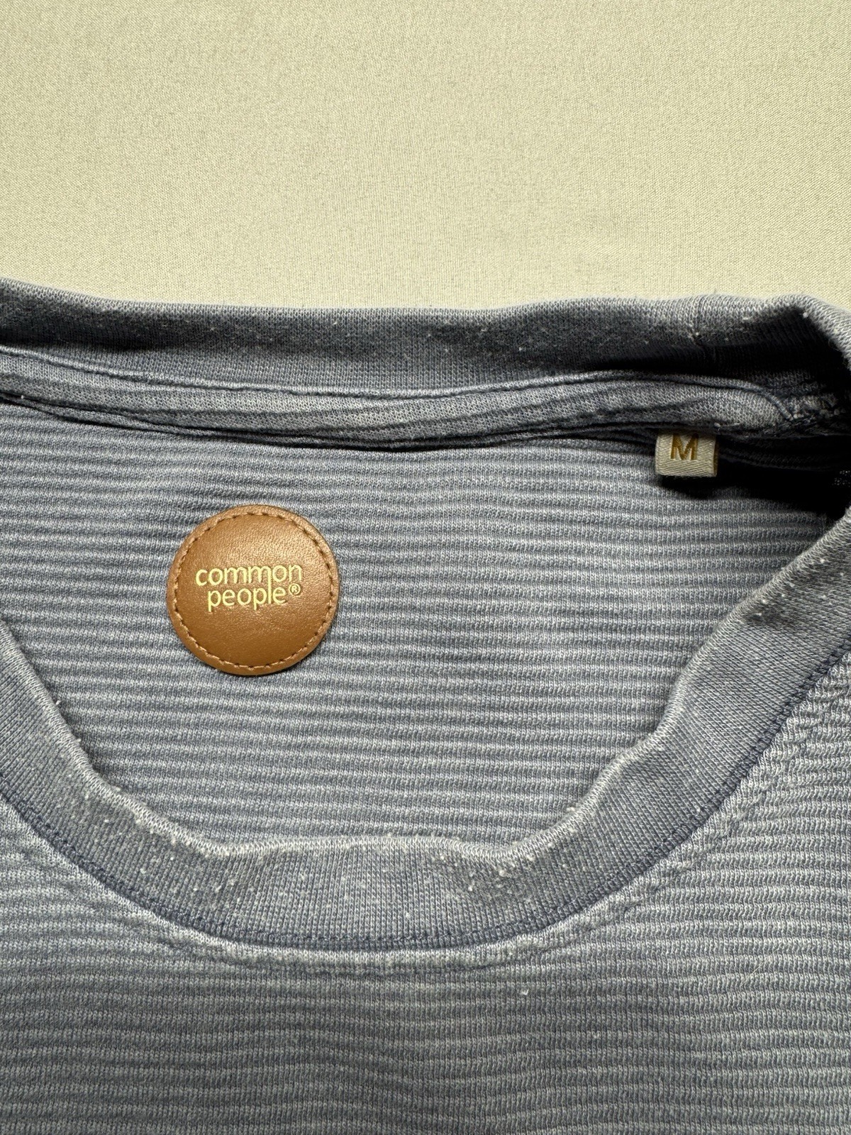 Common People Men's Short Sleeve T-Shirt M Gray Knit Crew Neck Logo gallery
