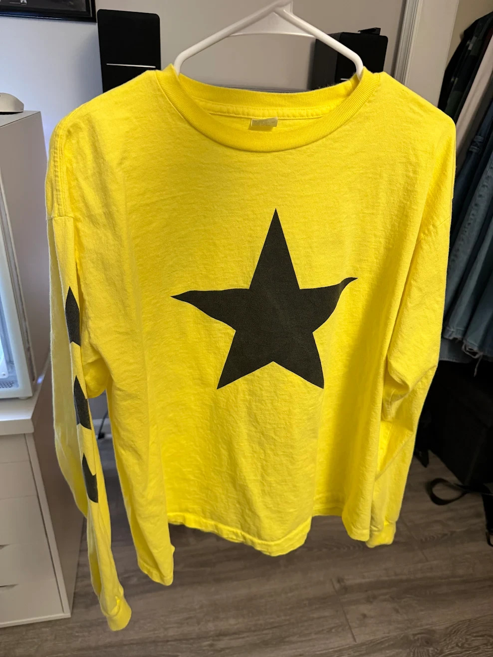 Ye Live at SoFi 04/01/26 04/03/26 Size 1 S/M Long Star Sleeve YELLOW Merch