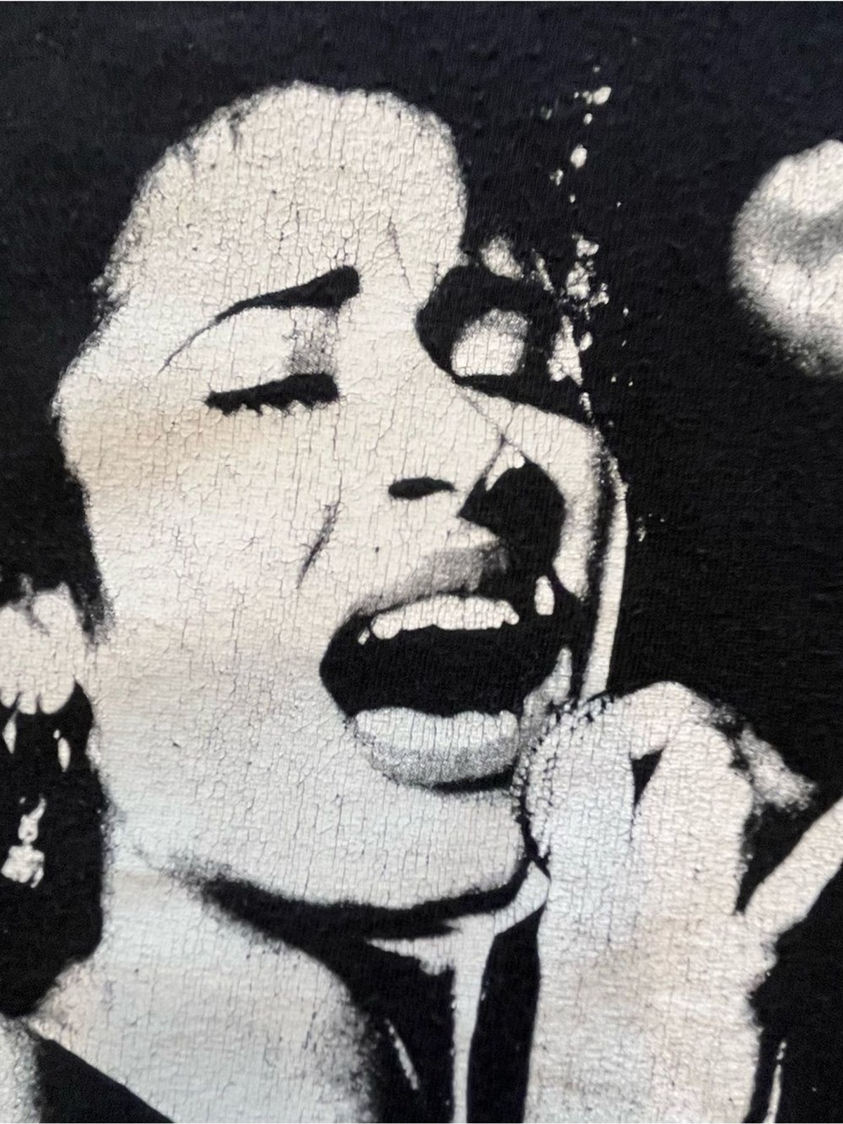Official Selena Quintanilla Graphic T-Shirt Black/Red Gothic Font Large Unisex gallery