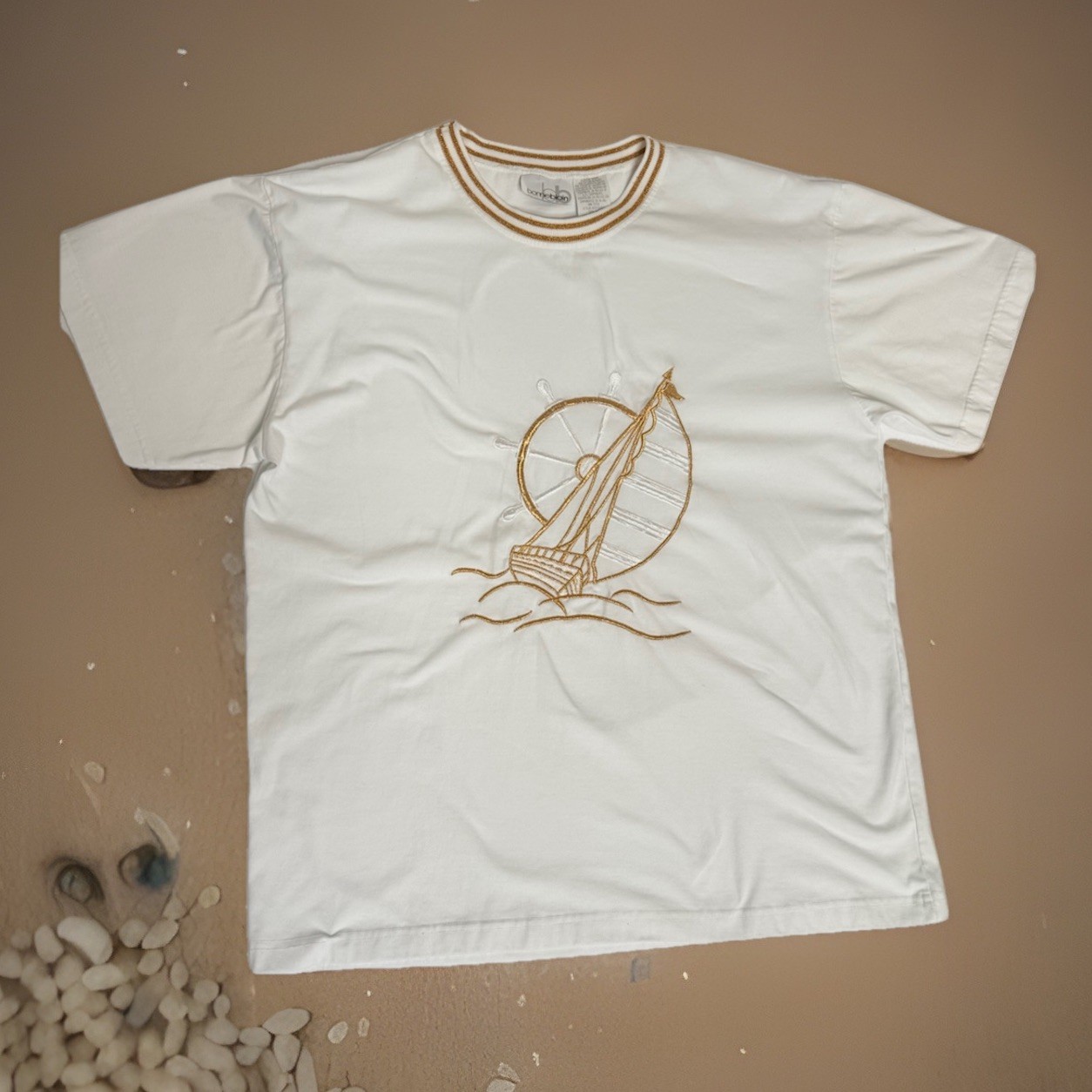 Vintage Bonnie Blain Gold Sailboat Embroidered Tee XL Gold Contrast Collar RETRO gallery
