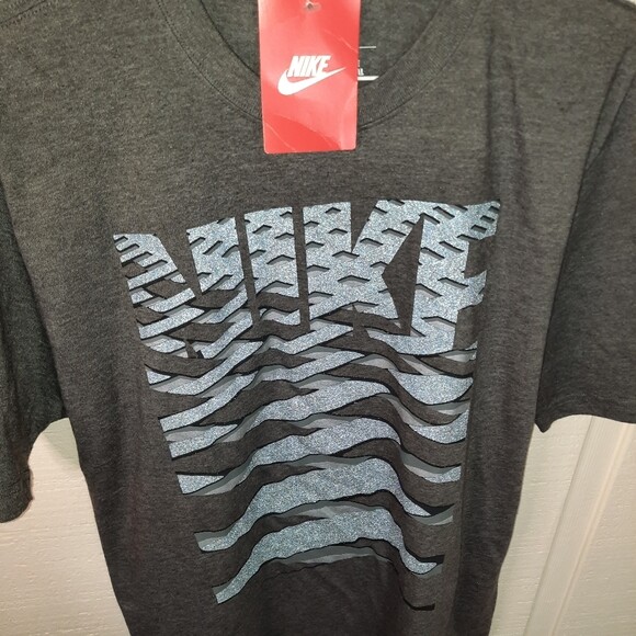 NWT Nike Lace Weave Reflective Print T-Shirt Charcoal Dark Grey Heather MEDIUM gallery