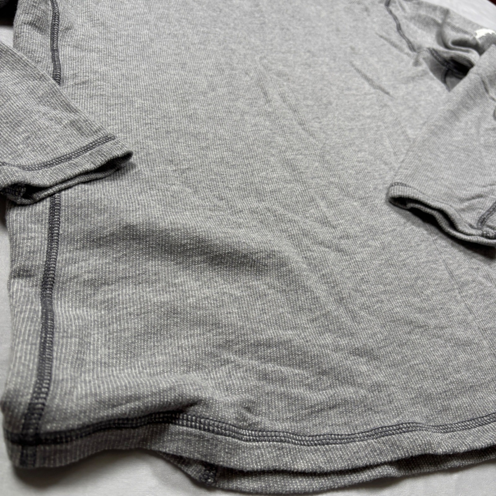 Tommy Bahama Reversible Shirt Mens Large Gray Waffle Knit Cotton Long Sleeve Tee gallery