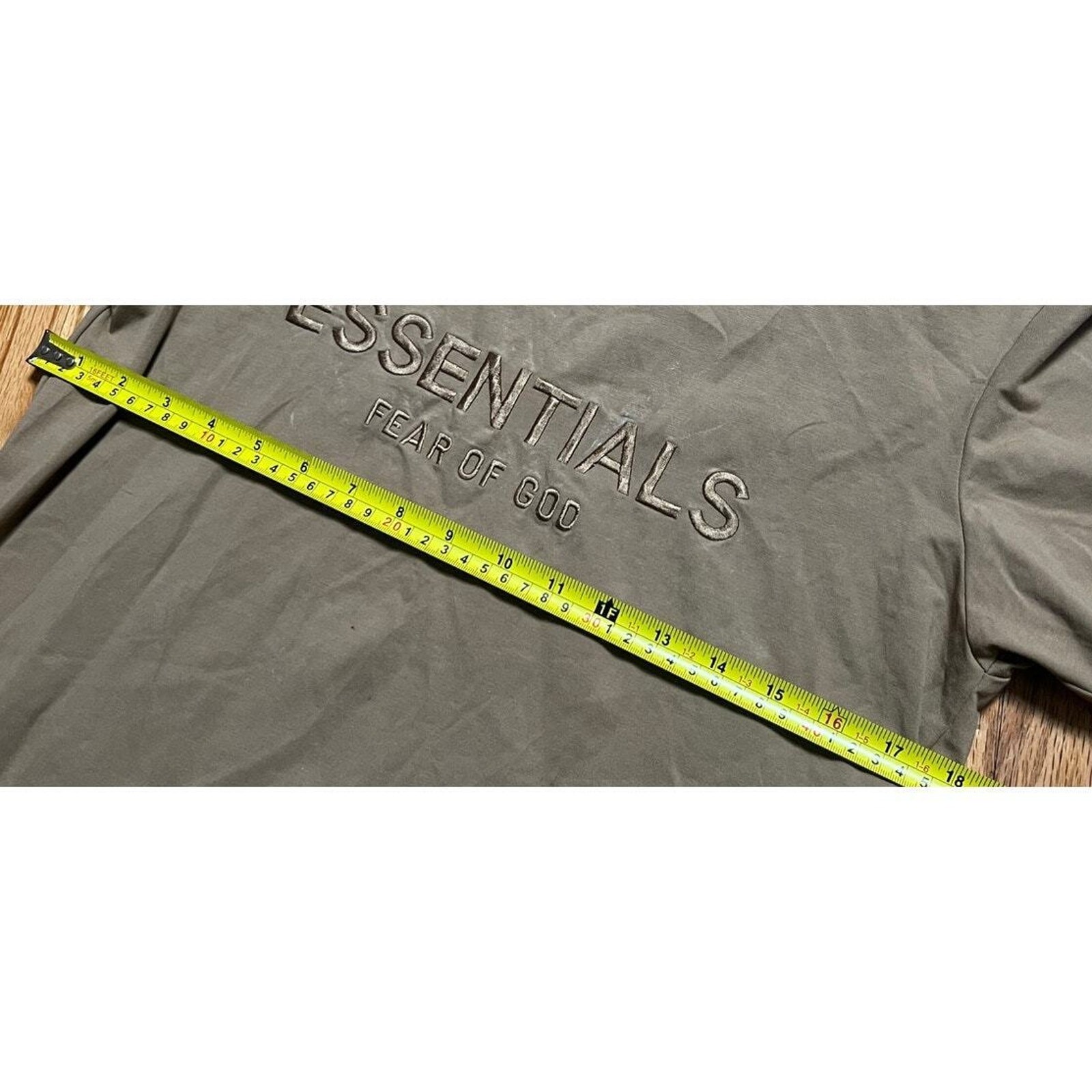 Essentials Inspired Fear of God FOG Tan Text T Medium Shirt *Minor Stains* gallery