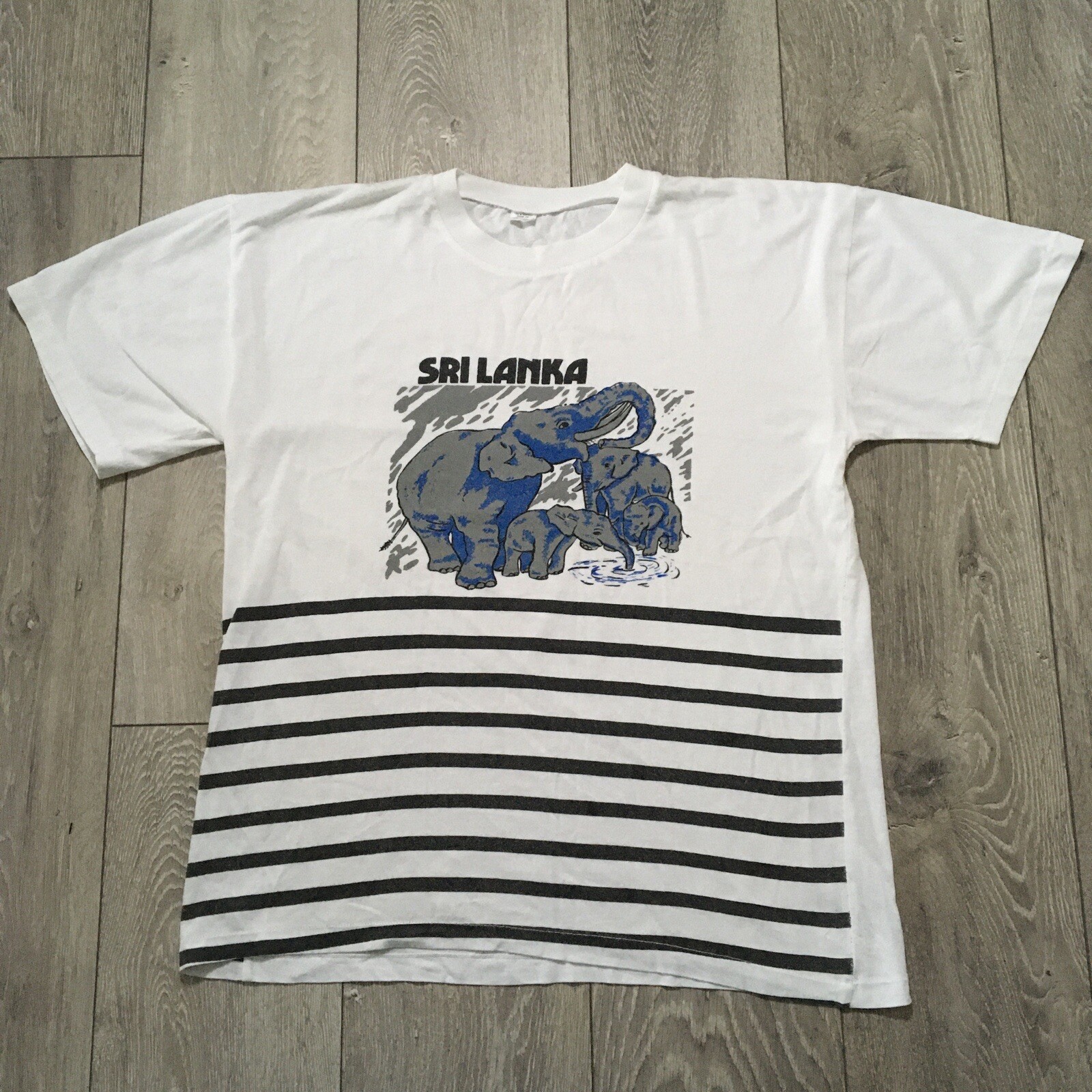Vintage Sri Lanka Shirt Mens XL White Cotton Elephant Graphic Single Stitch Slim