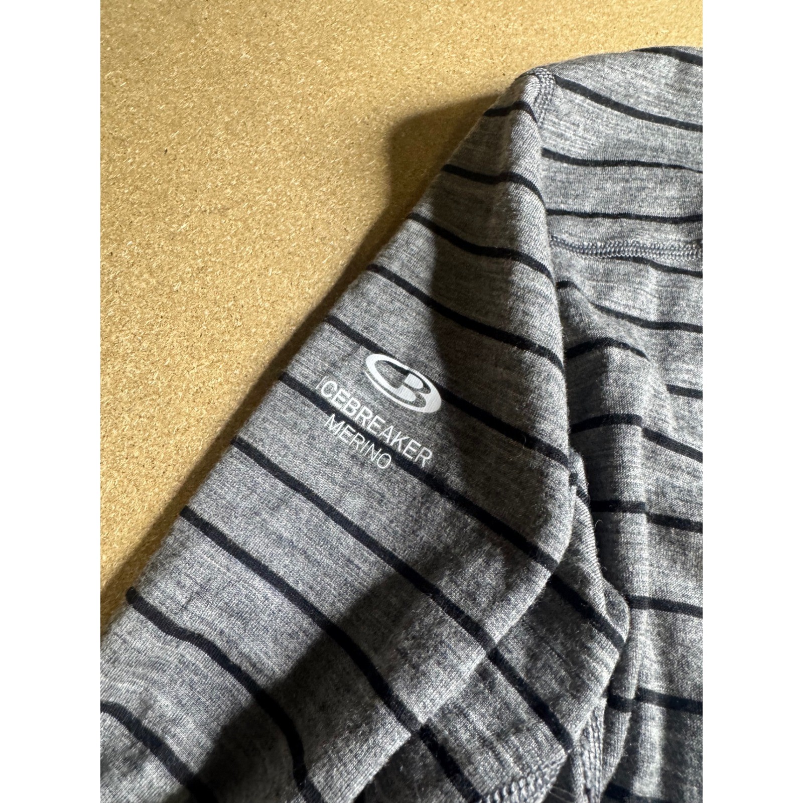 Icebreaker Merino Bodyfit 200 Mens Small Grey Striped Long Sleeve Base Layer Top gallery