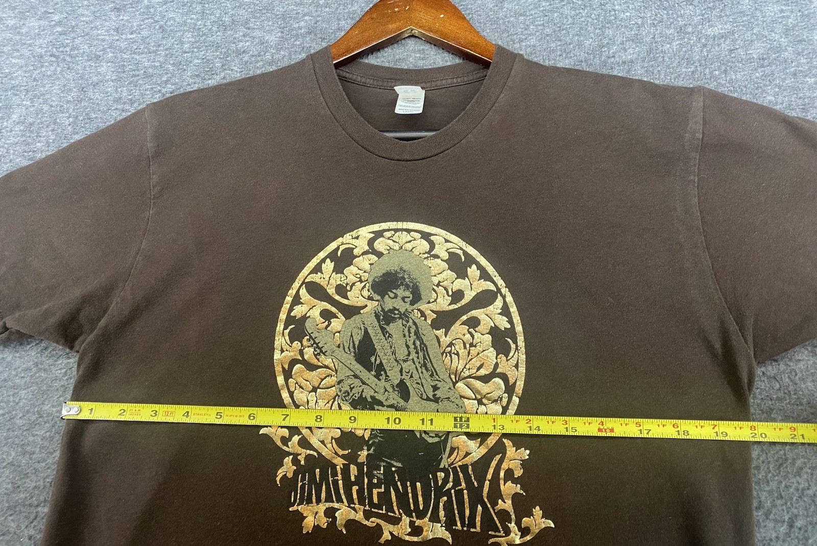 SEE PICS Jimi Hendrix Gold Foil Graphic Tshirt Guitar Brown Mens Large Tee Shirt gallery