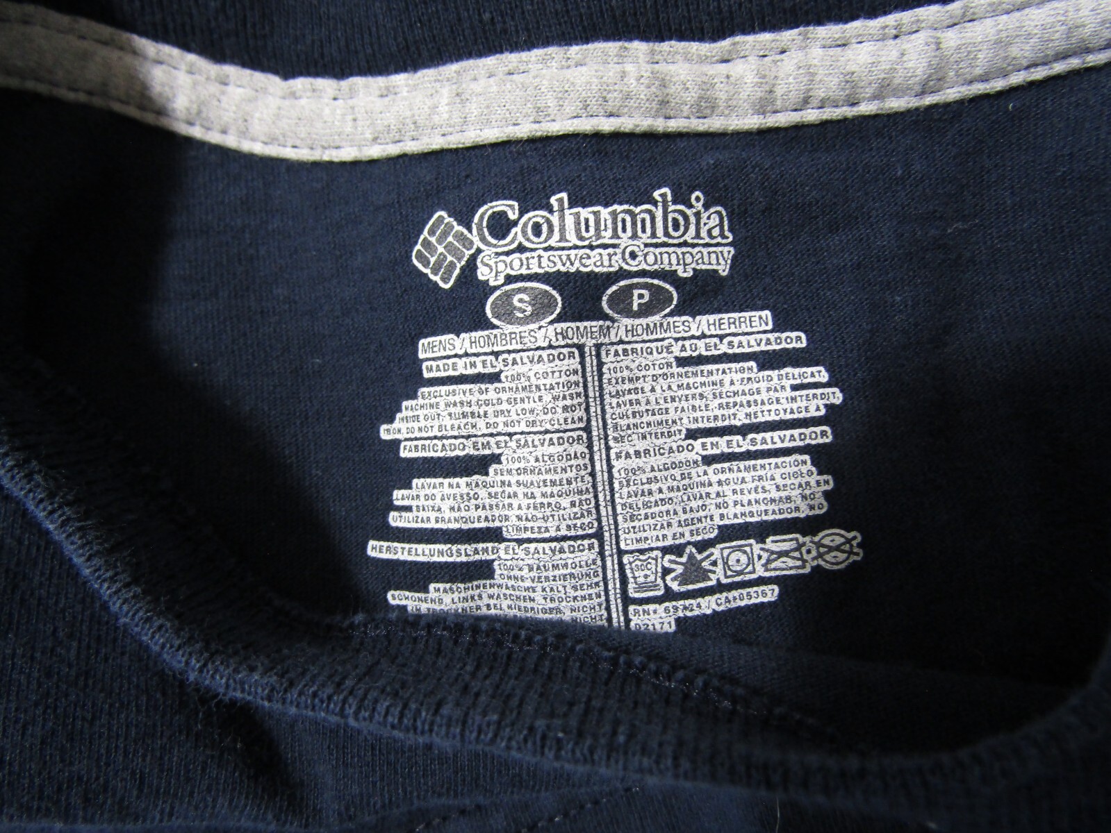 Columbia PFG Deep Navy Fishing Short Sleeve Cotton Blend T-Shirt Men's Size S gallery