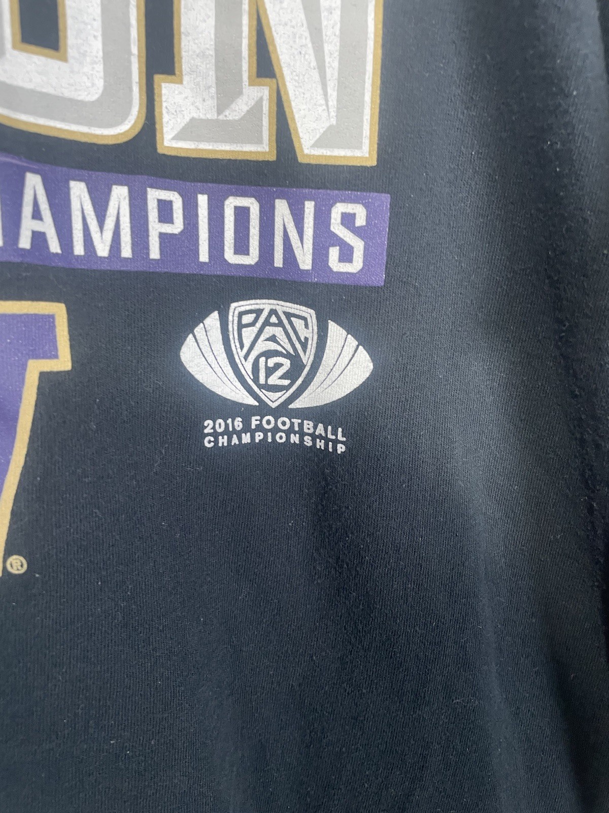 UW Huskies 2016 Pac 12 Champions "Purple Reign" Fanatics T-Shirt XXXL Black gallery
