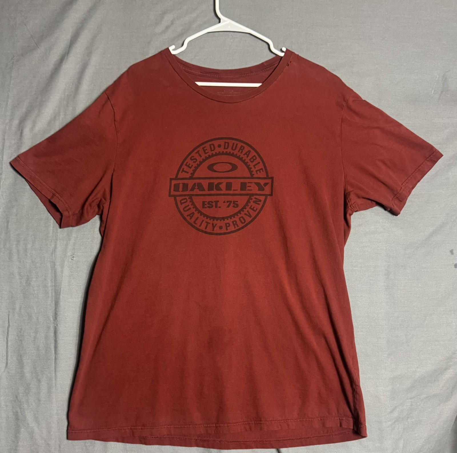 Oakley Shirt Mens 2xlarge Skate Active Running Jogging **See Pics & Measurement gallery