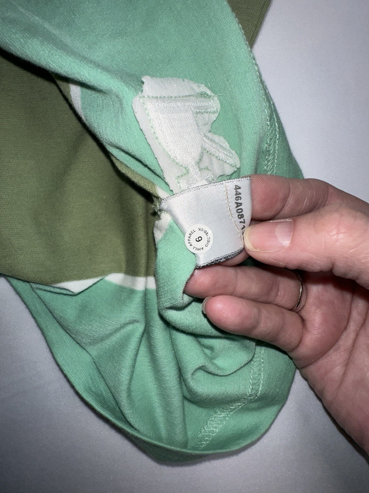 Rocawear Y2K Green/Yellow/White Striped Logo V-Neck Short Sleeve Knit T-Shirt XL gallery