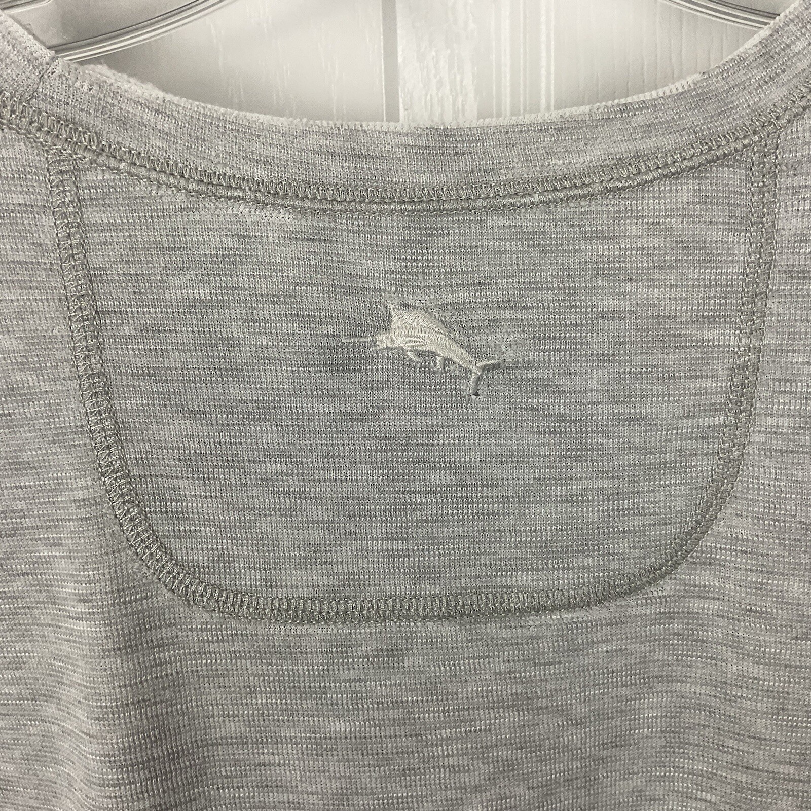 Tommy Bahama Men’s Gray Tencel Lyocell/Polyester Distressed Crew Neck Tee XXL gallery