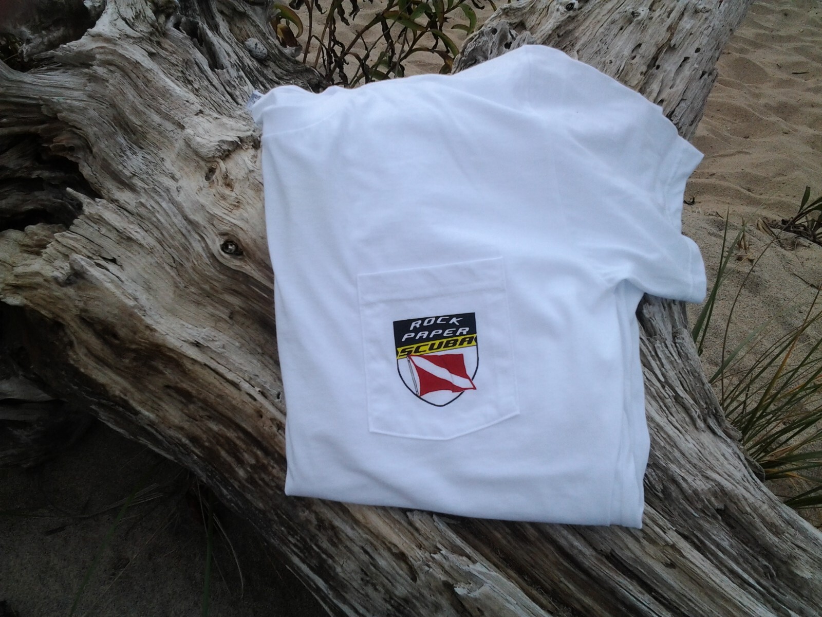 Scuba Diving Pocket T-Shirt, Double-Sided Design, Mens Medium
