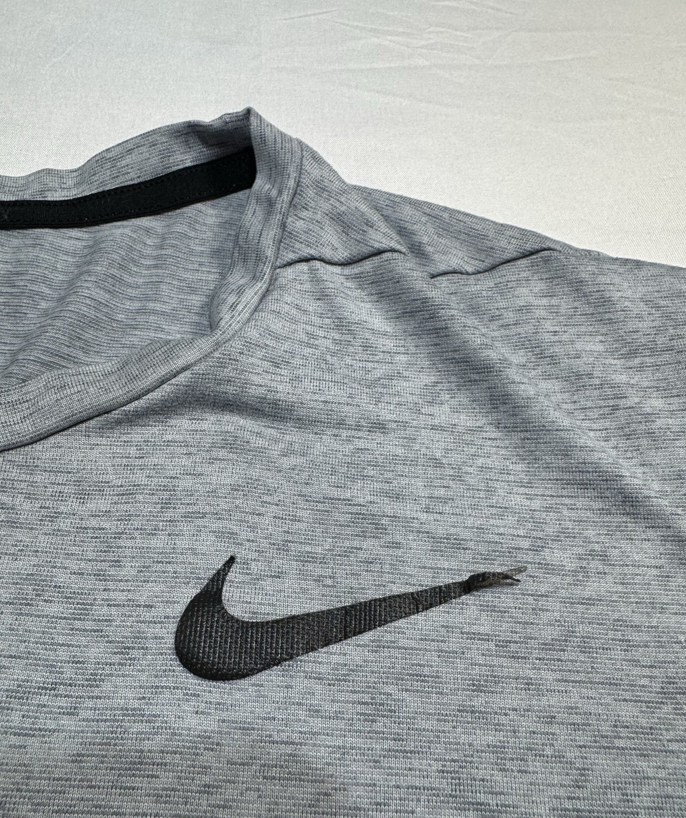 Nike T Shirt Mens L Medium Grey Heather Dri Fit Breathable Lightweight Training gallery