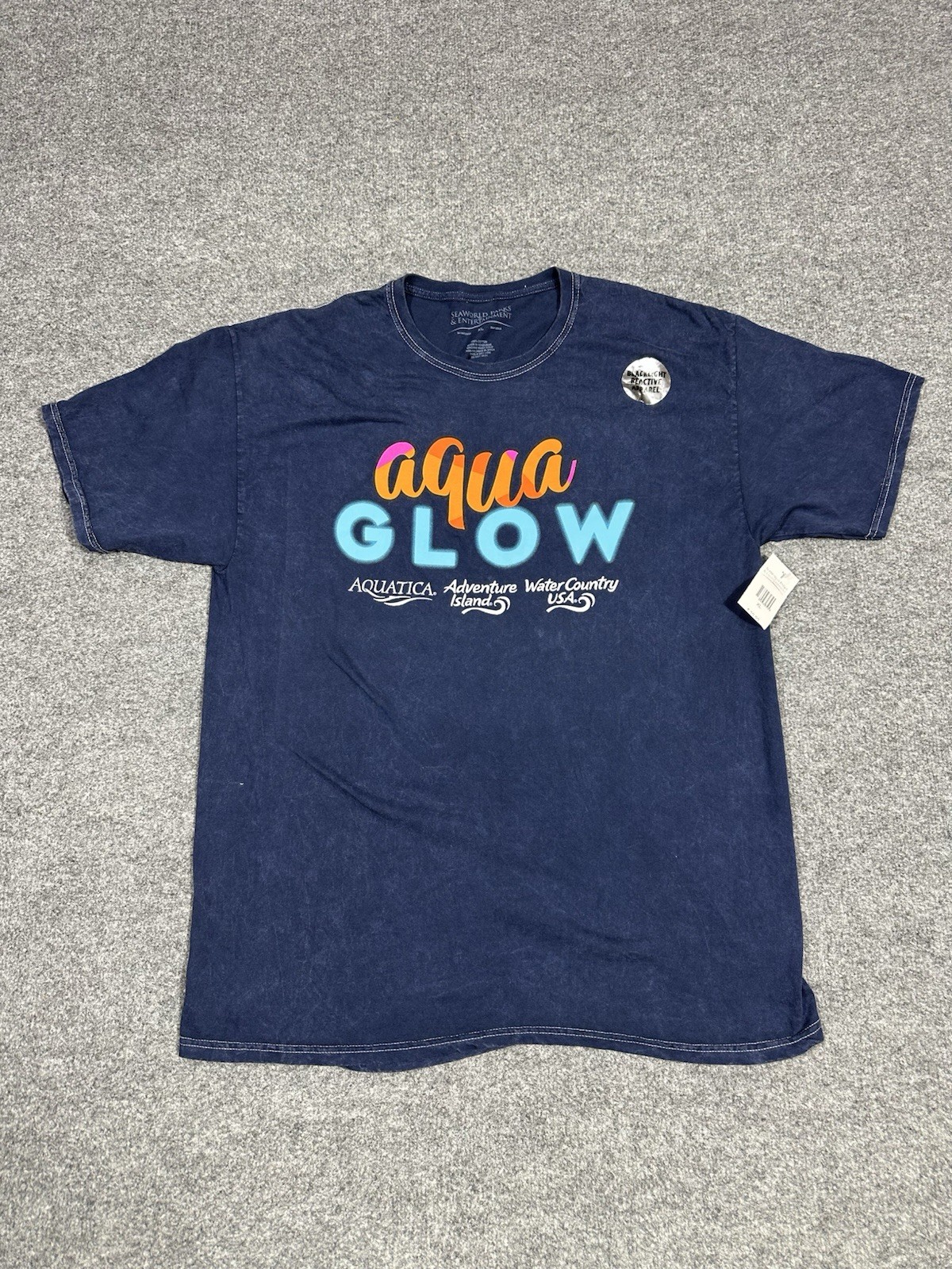 SeaWorld Aquatica Aqua Glow Shirt XL Blue Short Sleeve Cotton NEW