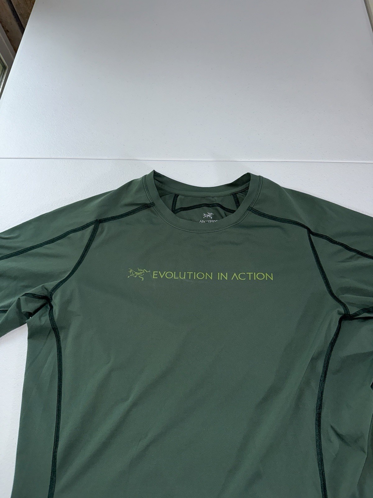 Arcteryx Men’s M Evolution In Action Green Mens T-Shirt Performance gallery