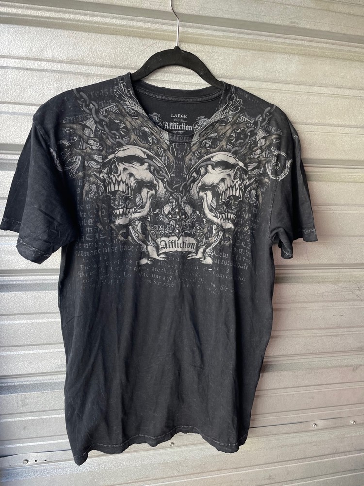 Affliction Double Skull Beaded Cross Graphic Black T-Shirt Men’s Large