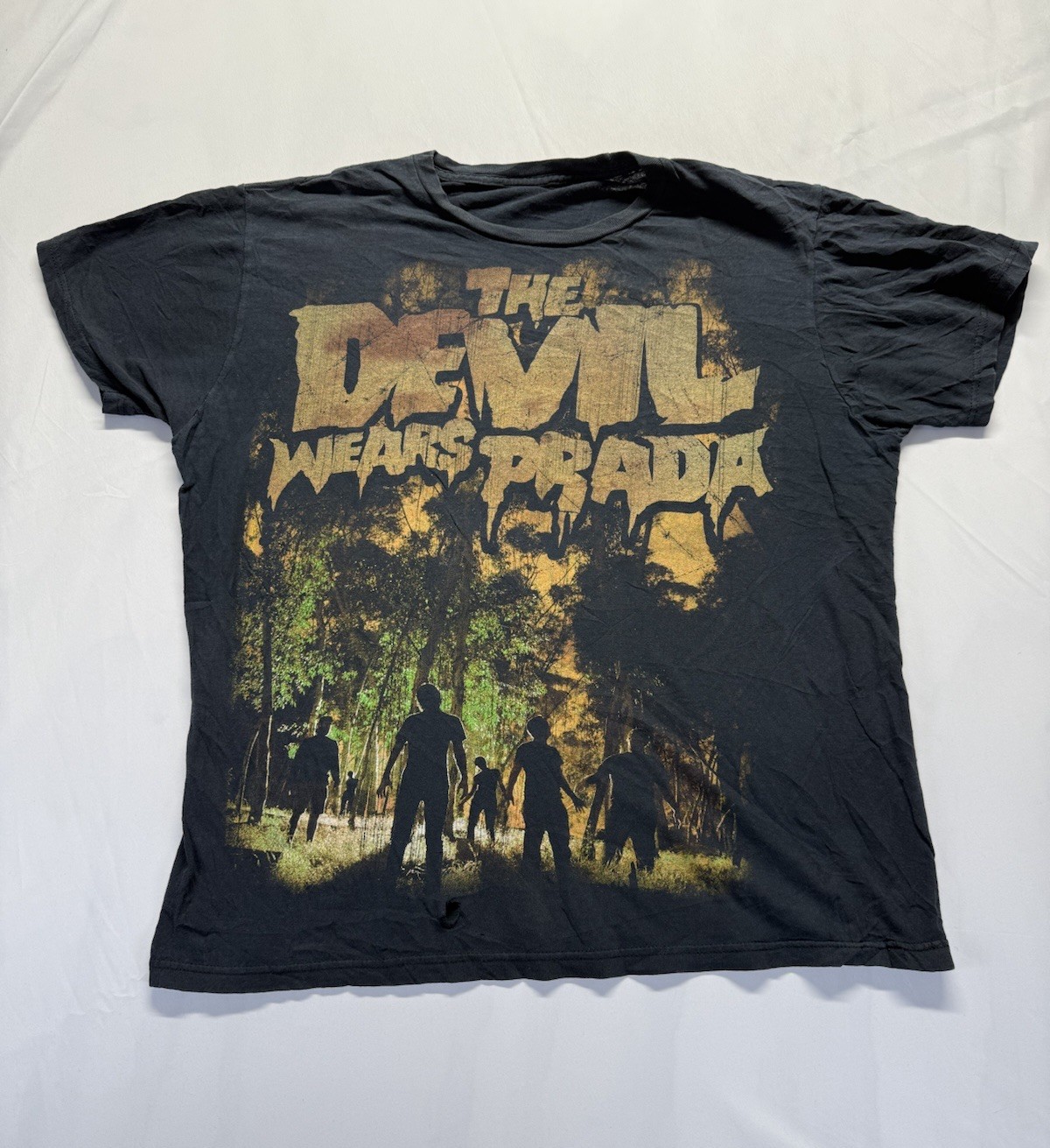 The Devil Wears Prada Band Tee Zombies Graphic t-shirt black adult LARGE holes gallery