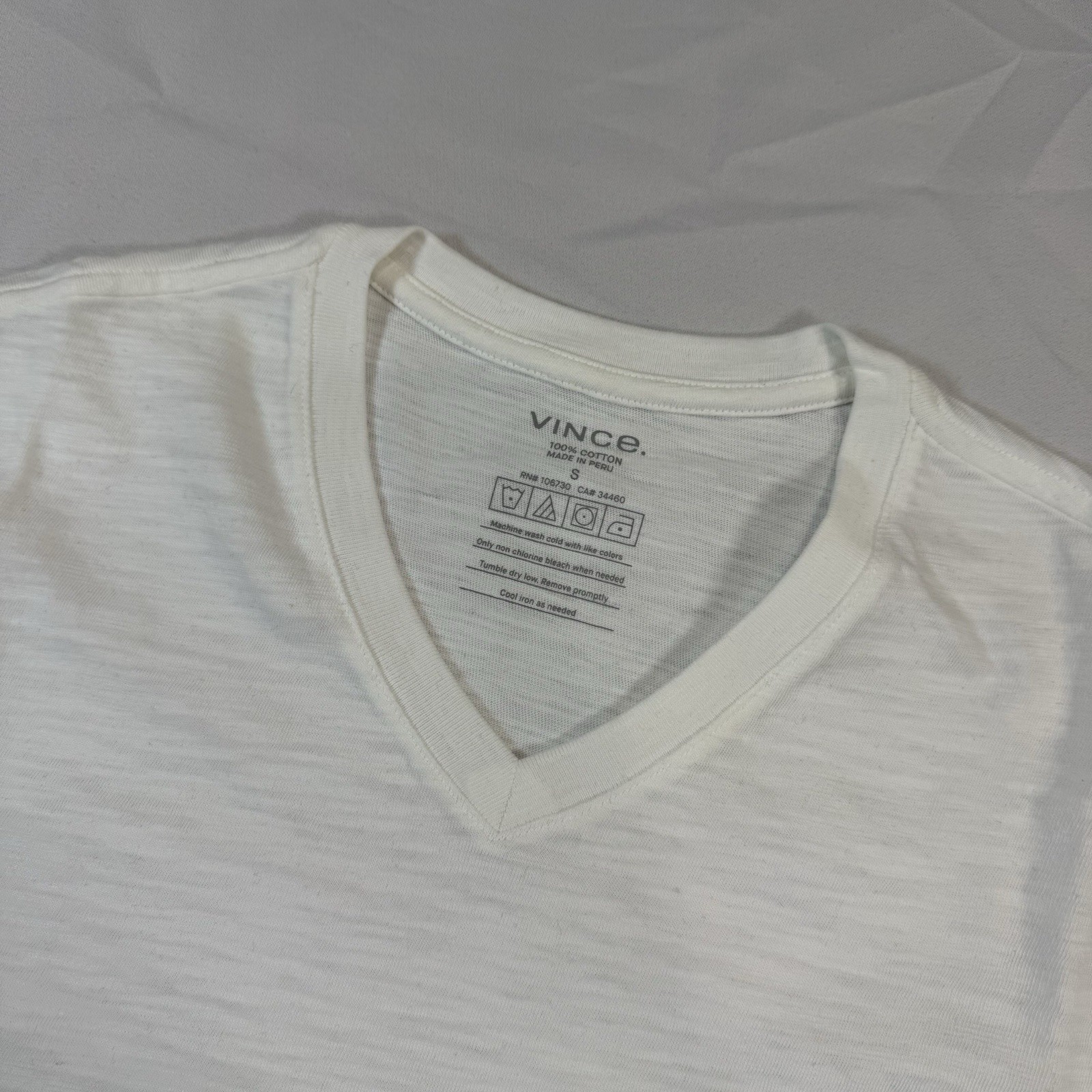 Vince Slub Cotton V-neck Designer T-Shirt Size Small NWT $65 gallery