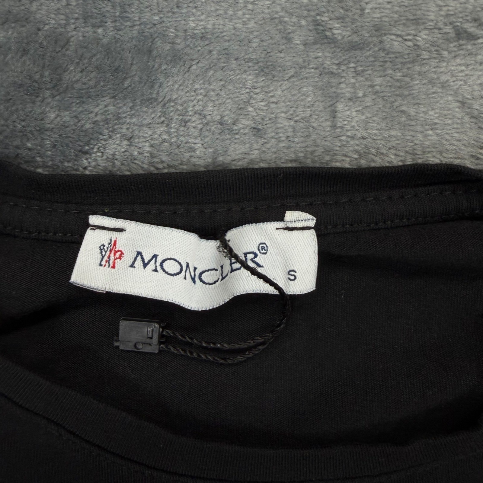Moncler Mens Large Logo Patch T-Shirt Black Short Sleeve Crewneck Tee Size S gallery
