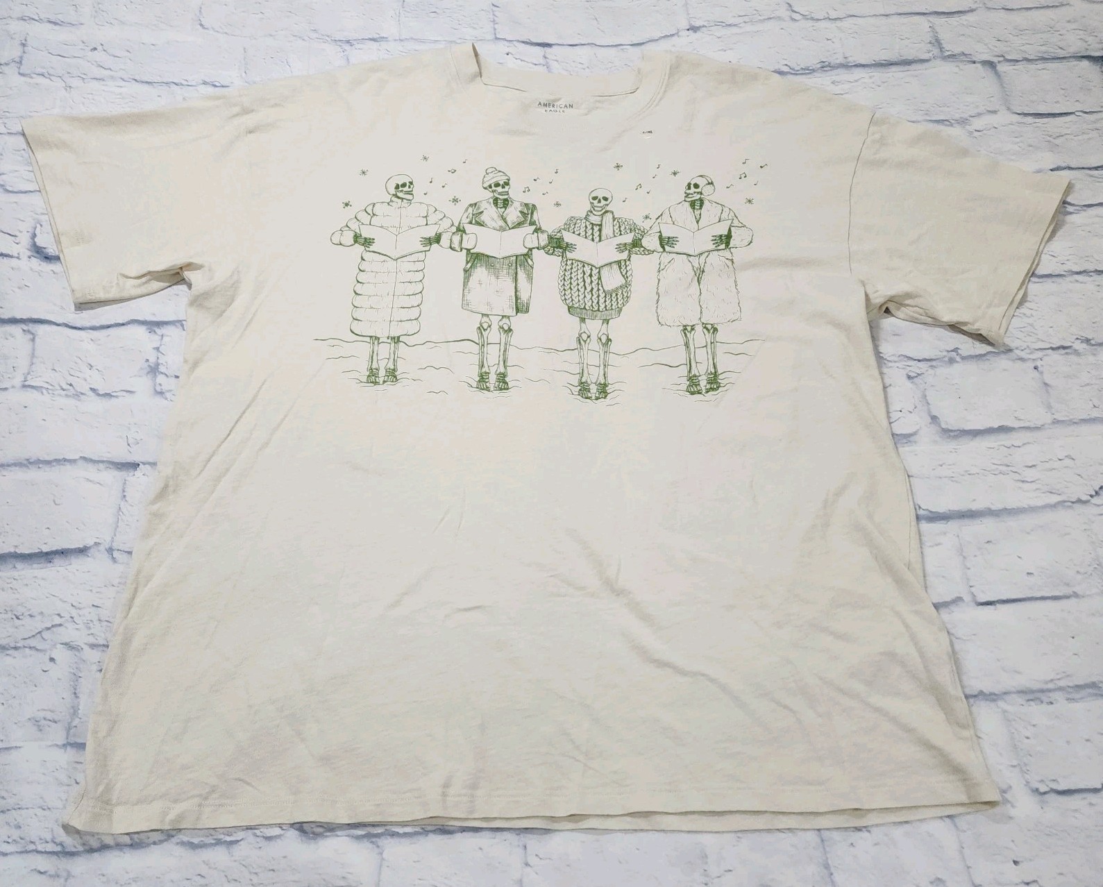 American Eagle MENS XL Shirt Beige Tee Christmas Skeleton Crew Neck