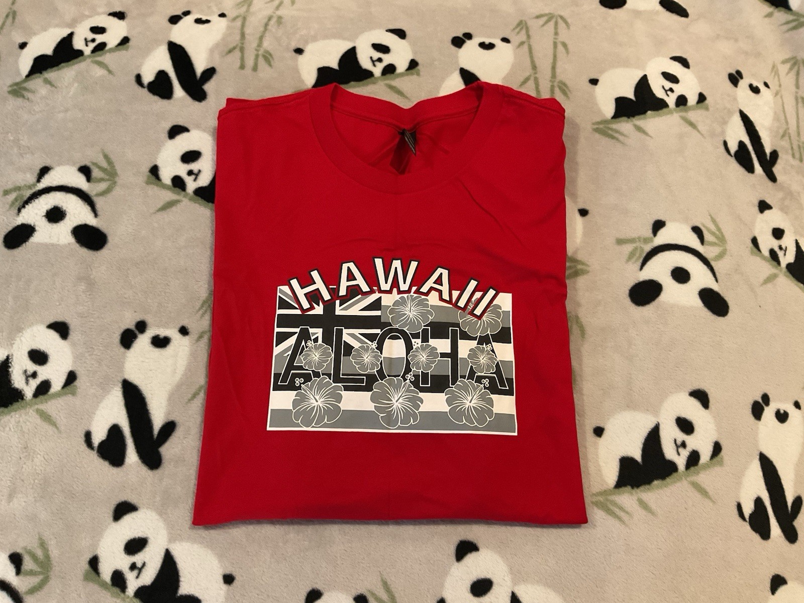 Men’s T-Shirt Size XL Red Hawaii Aloha Graphic Short Sleeve