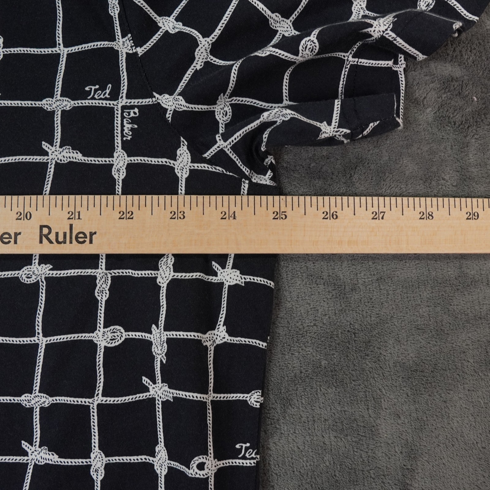 Ted Baker Shirt Mens Extra Large Knot Grid Pattern Crewneck Tee gallery