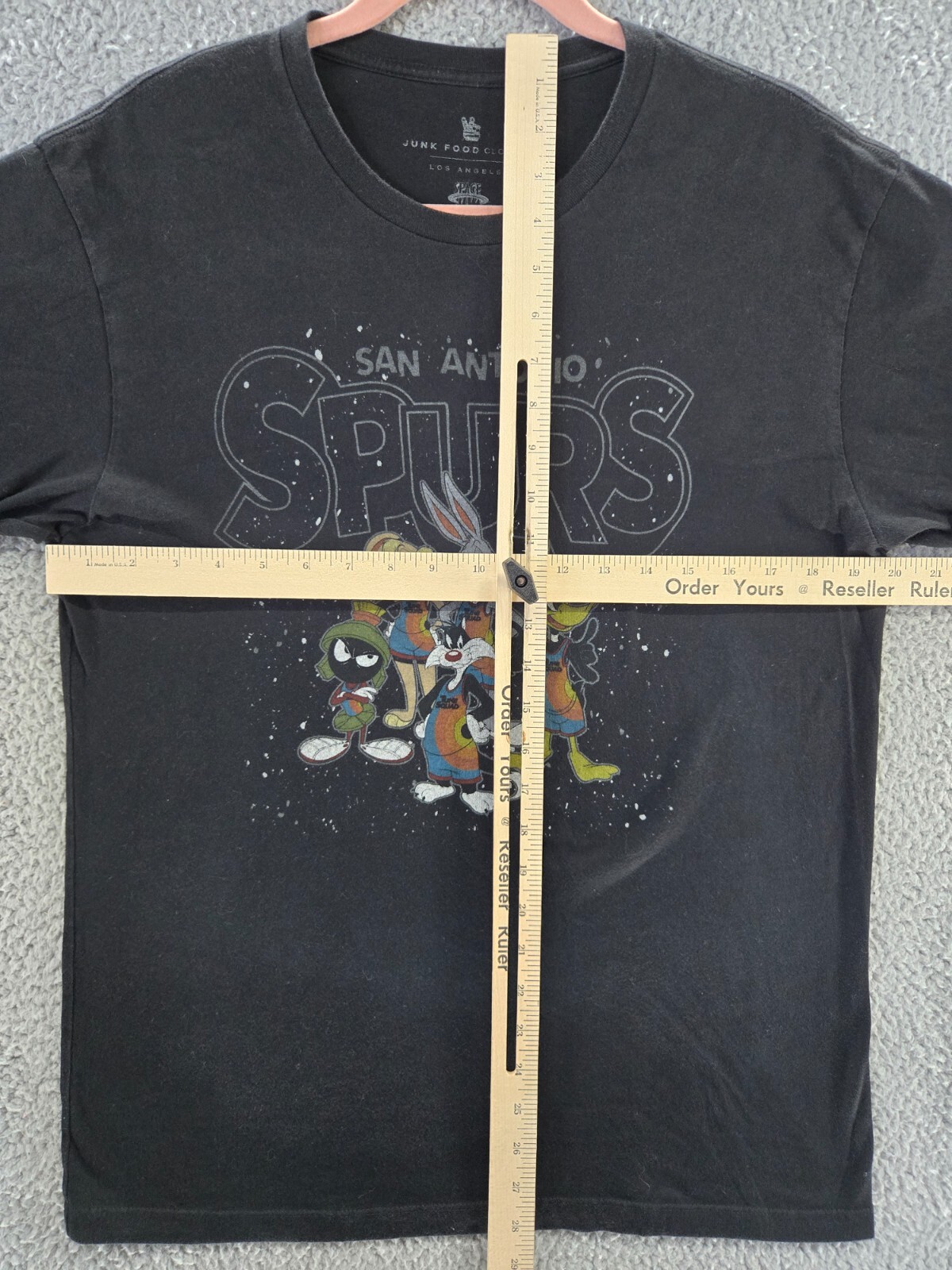 Space Jam 2 Shirt Mens M San Antonio Spurs Looney Tunes Tune Squad Graphic Tee gallery