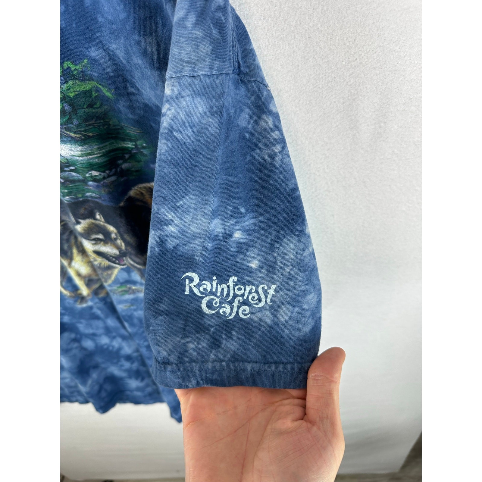 Vintage Rainforest Cafe Wolf Nature Graphic Tee Size XXL Front & Back Graphics gallery