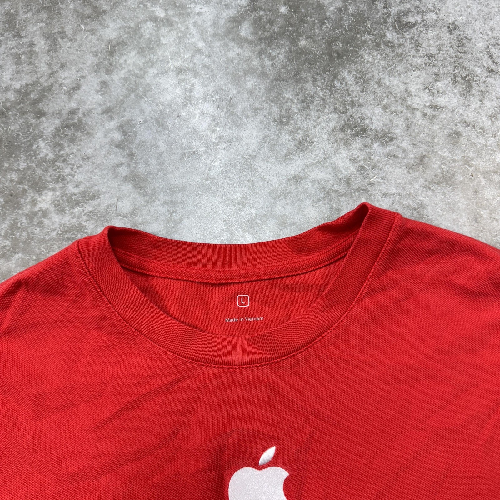 Apple Shirt Mens Large Red Logo Crewneck Employee Tee Short Sleeve T-Shirt gallery