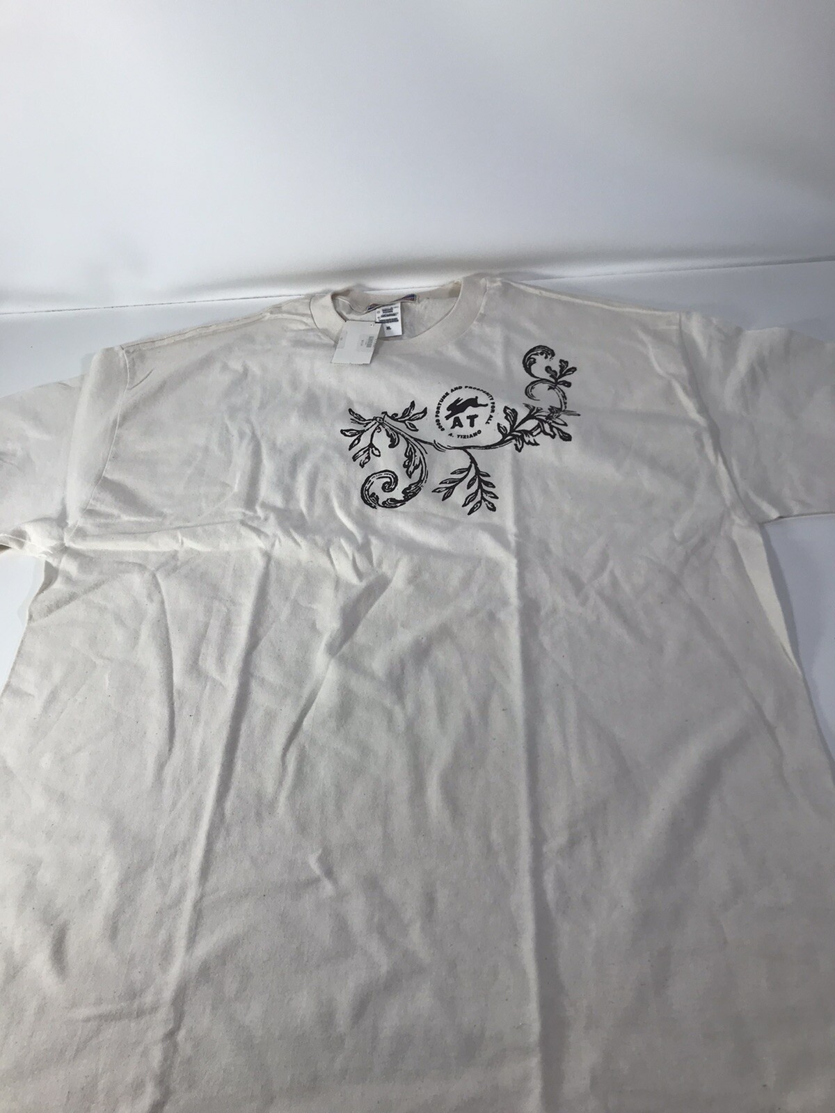 A Tiziano Cream Color Graphic Crewneck T Shirt RARE Mens Sz XL NWT