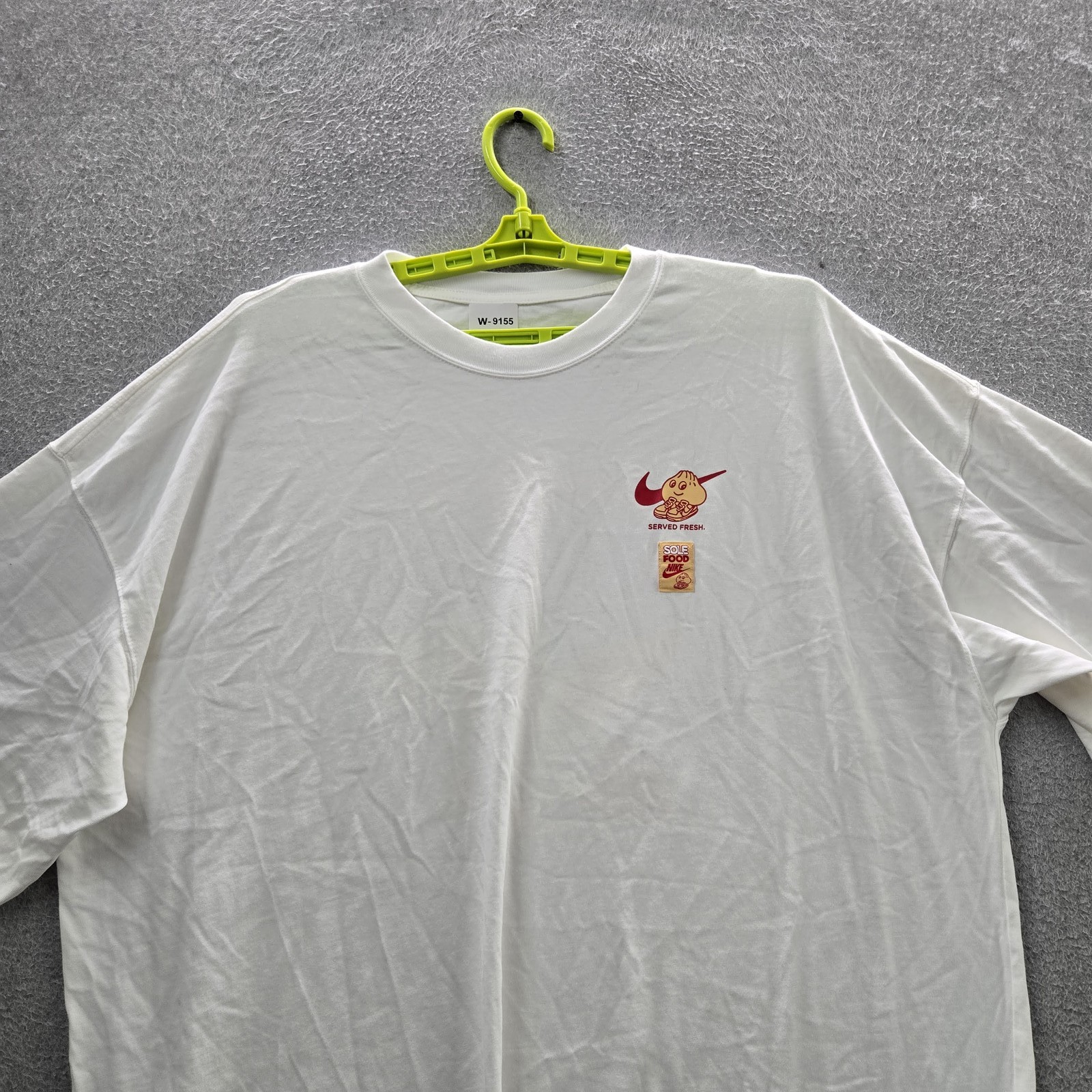 Nike Men Shirt XL White Graphic Sole Food The Nike Tee Logo Oversized Fit gallery