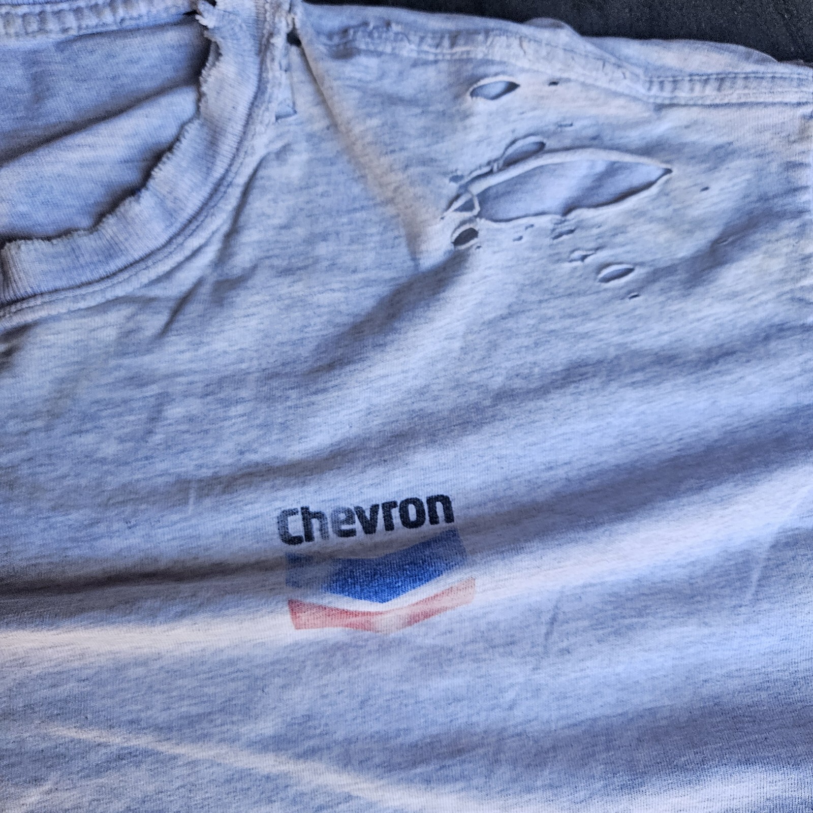 CHEVRON faded And Distressed Y2k Vtg Vintage Tee T-Shirt Sz XL gallery