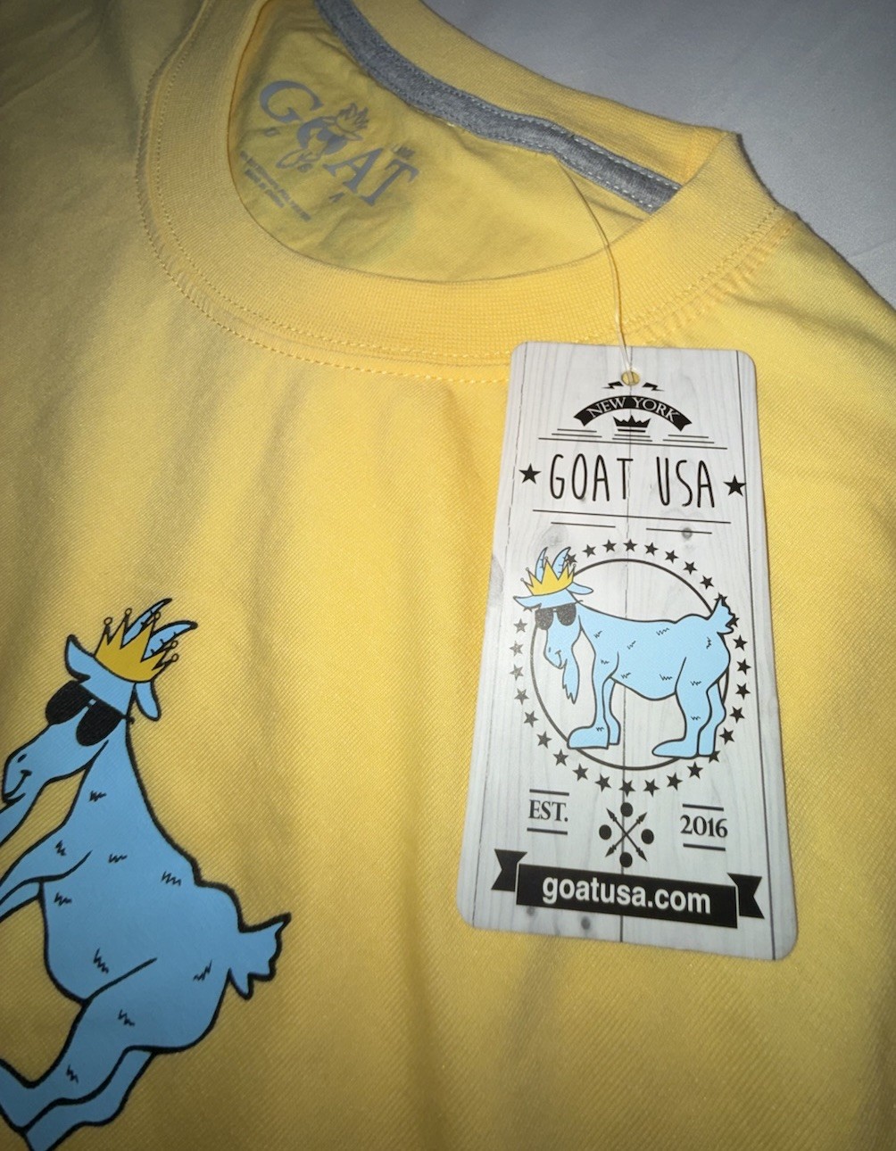 Men’s GOAT USA T-shirt Size Lg Yellow Short Sleeve gallery