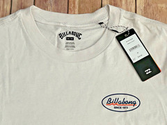 Billabong Since 1973 Nimbus Cloud Crewneck Surf Beach Soft Touch T-Shirt NWT