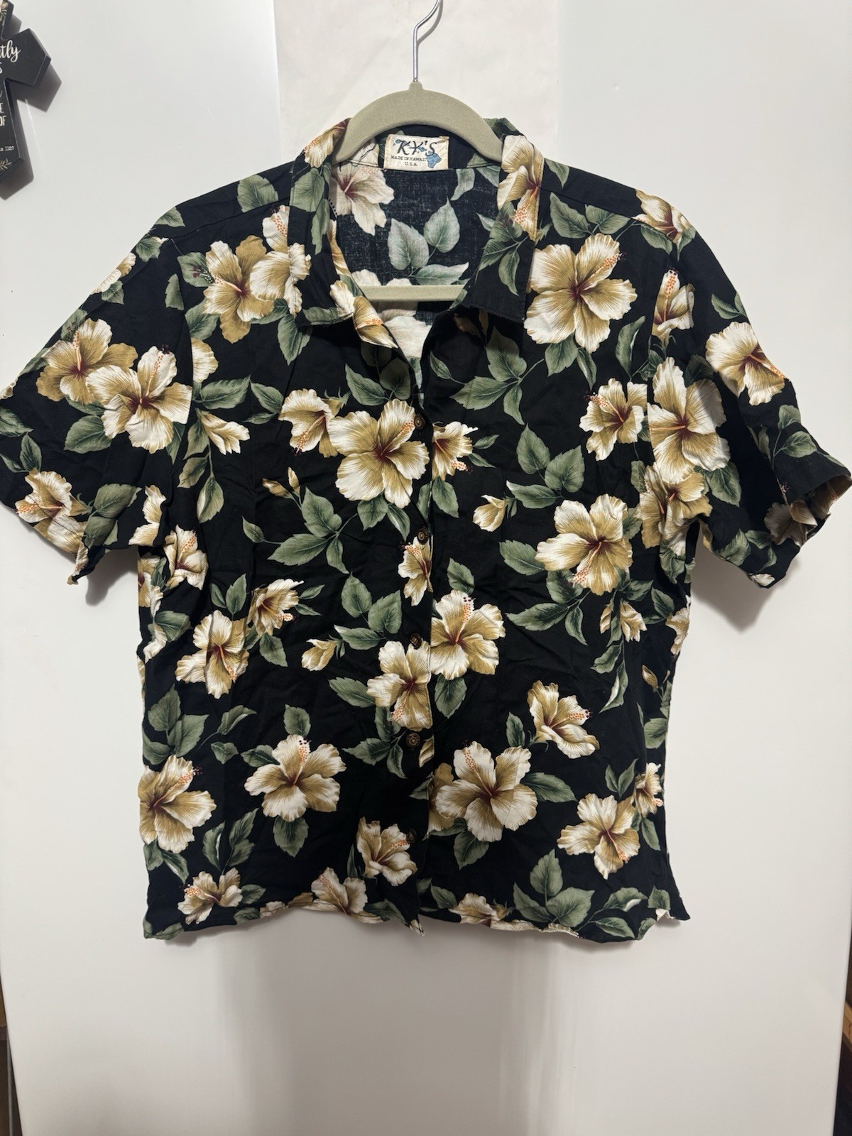 KY’S Black Ivory Tan Green (m/l ?) Hade In Hawaii Shirt