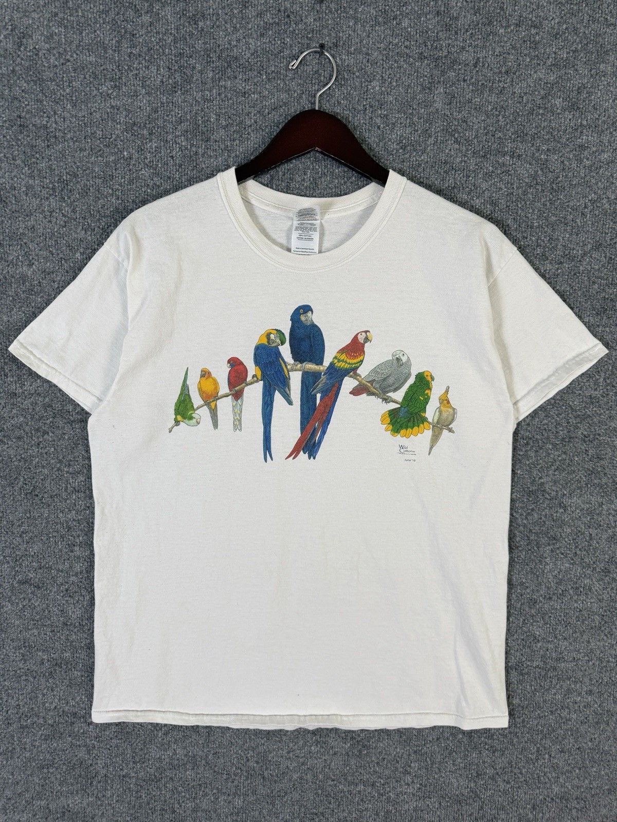Birds Nature T Shirt Sz Large Parrot Cockatoo Art Y2K Vintage Animals Wildlife gallery
